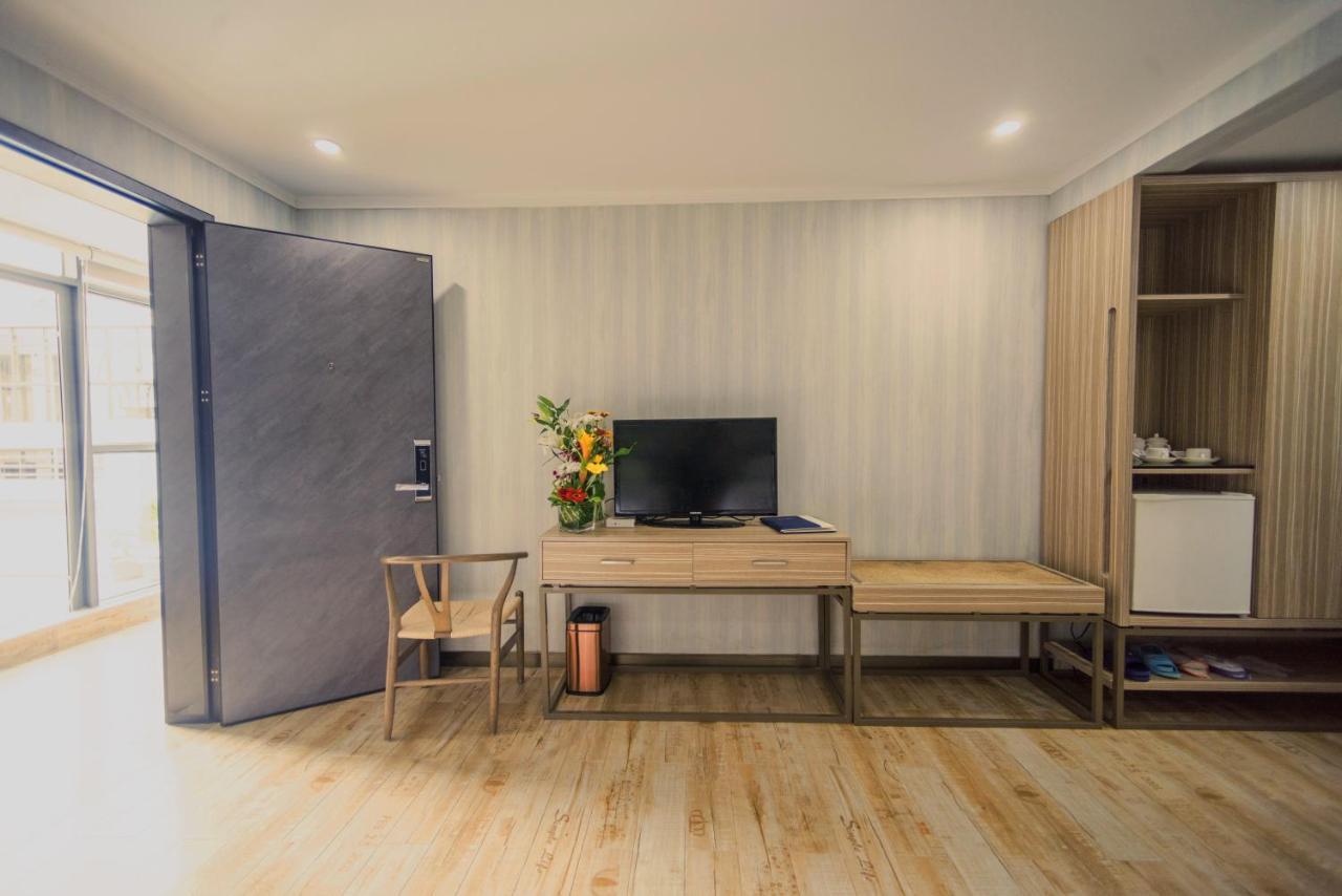 Manoc-Manoc Erus Suites Hotel Boracay מראה חיצוני תמונה