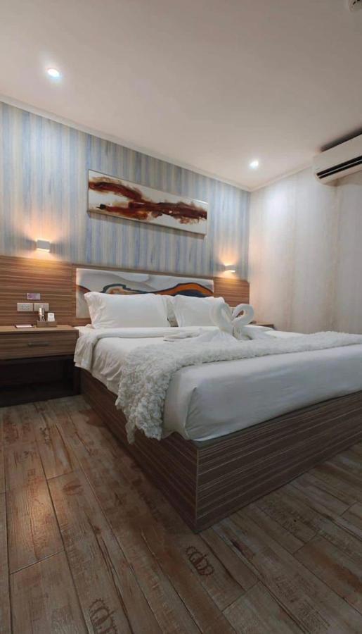 Manoc-Manoc Erus Suites Hotel Boracay מראה חיצוני תמונה