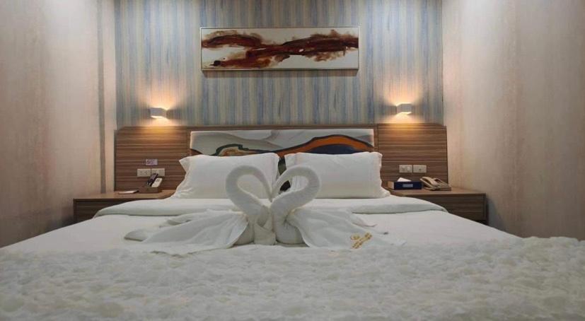 Manoc-Manoc Erus Suites Hotel Boracay מראה חיצוני תמונה
