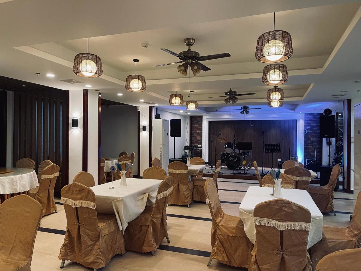 Manoc-Manoc Erus Suites Hotel Boracay מראה חיצוני תמונה