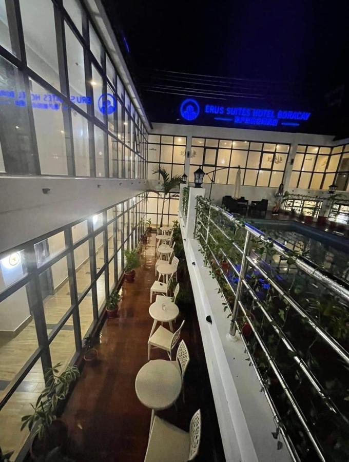 Manoc-Manoc Erus Suites Hotel Boracay מראה חיצוני תמונה