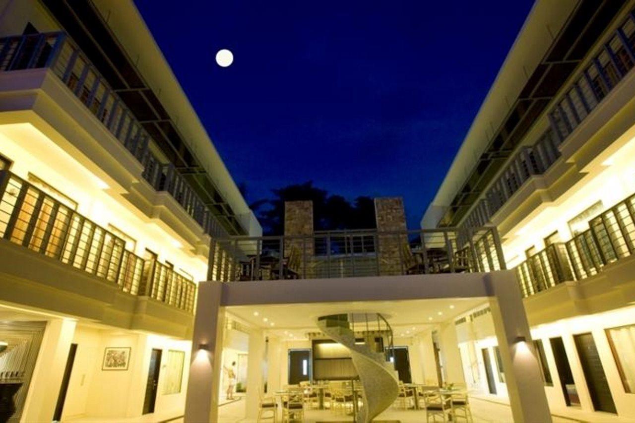 Manoc-Manoc Erus Suites Hotel Boracay מראה חיצוני תמונה