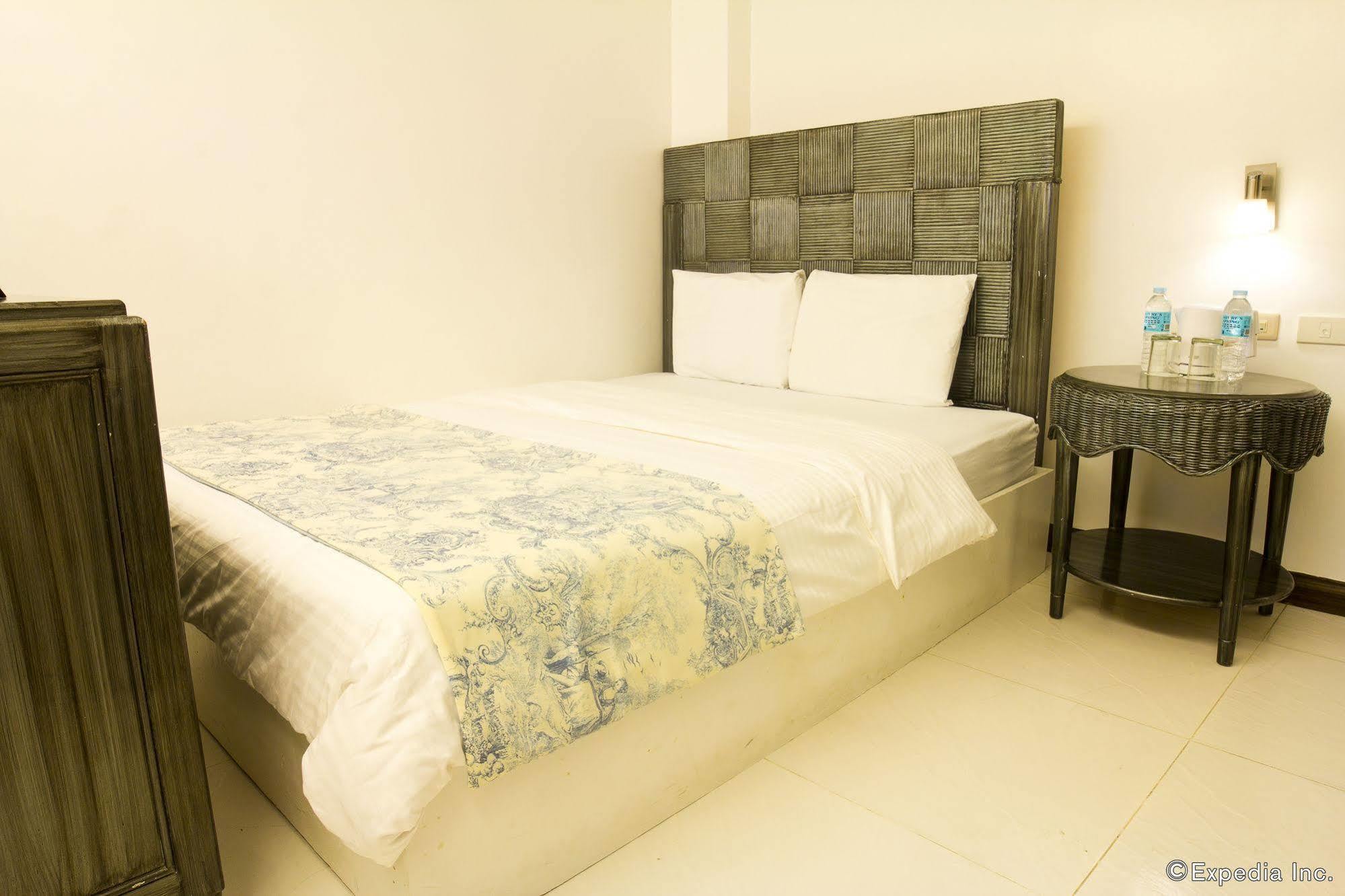 Manoc-Manoc Erus Suites Hotel Boracay מראה חיצוני תמונה